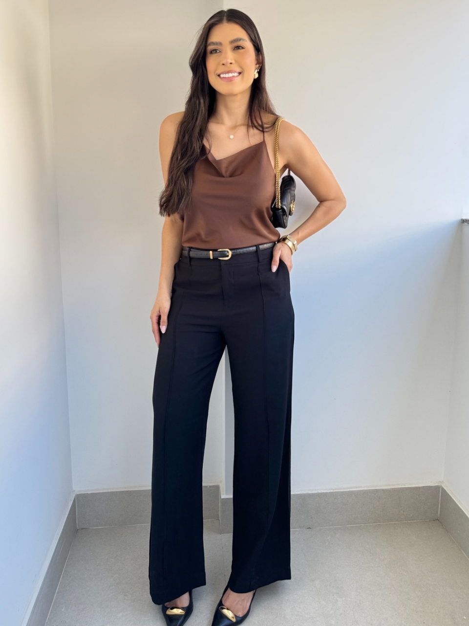 Blusa Cetim Gola Degagê Eduarda