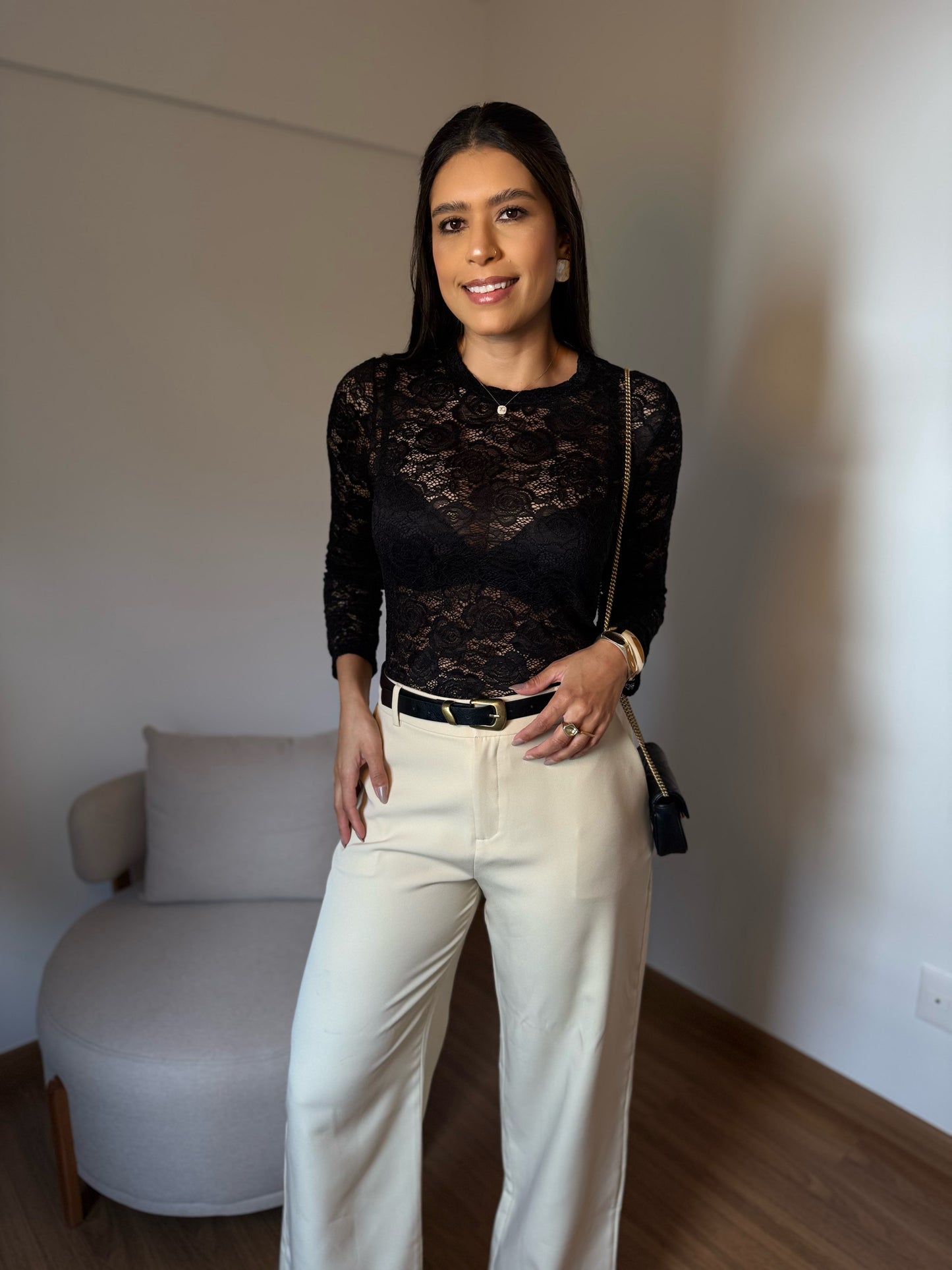 Blusa de Renda Preta Manga Longa Camilla