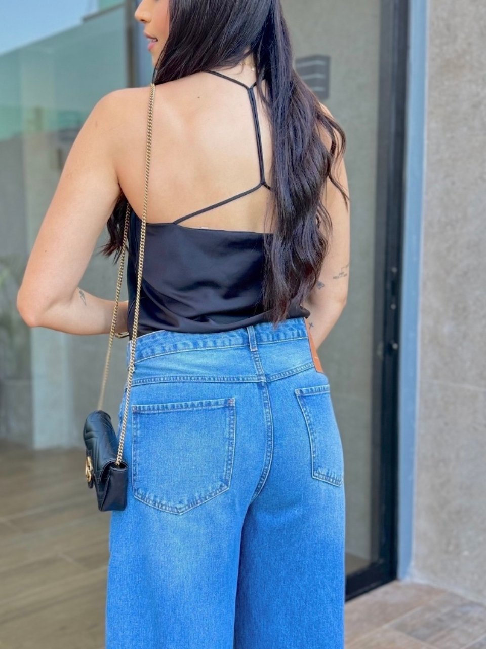 Blusa Cetim Gola Degagê Eduarda