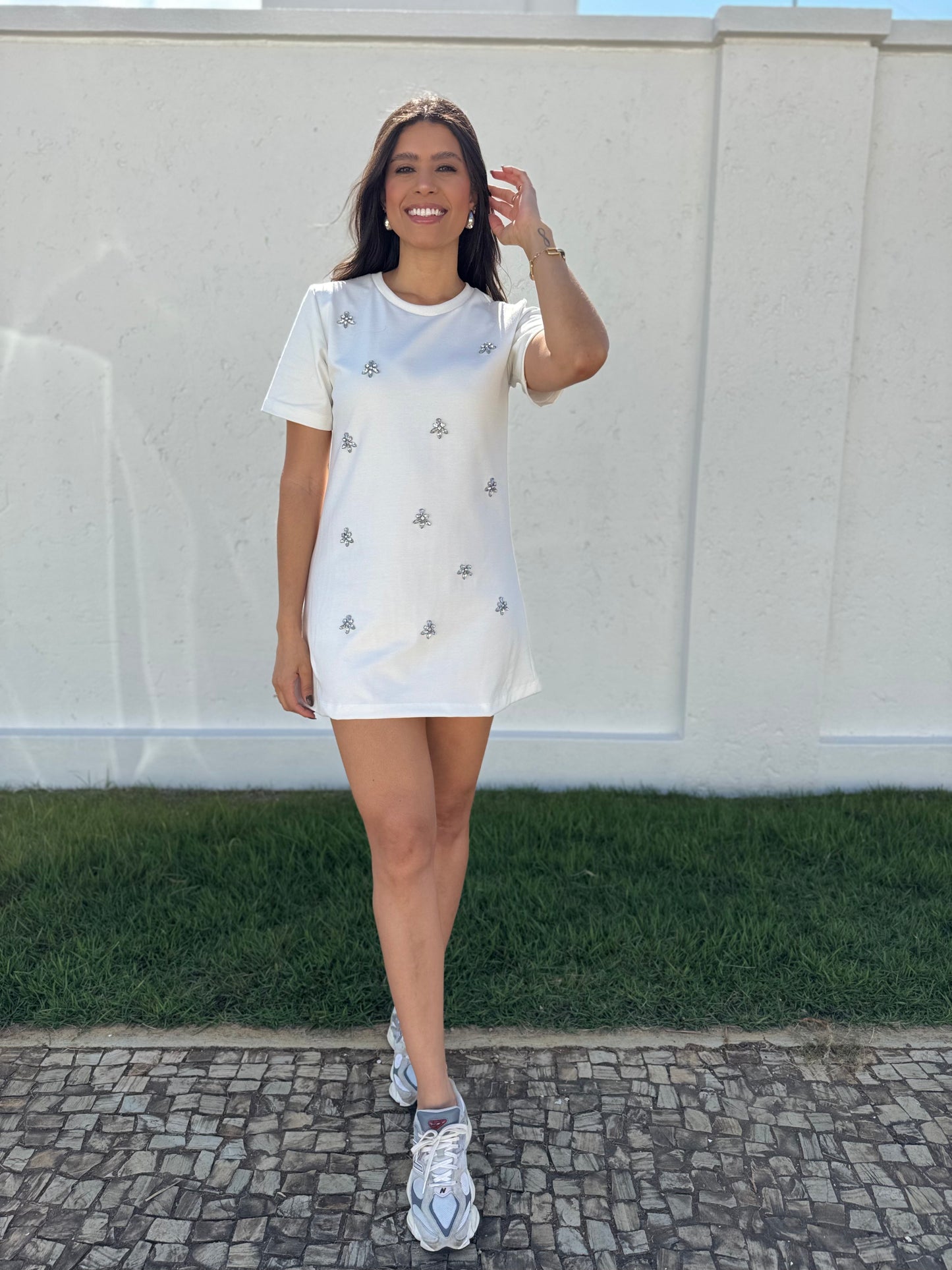 Vestido curto bordado Celine