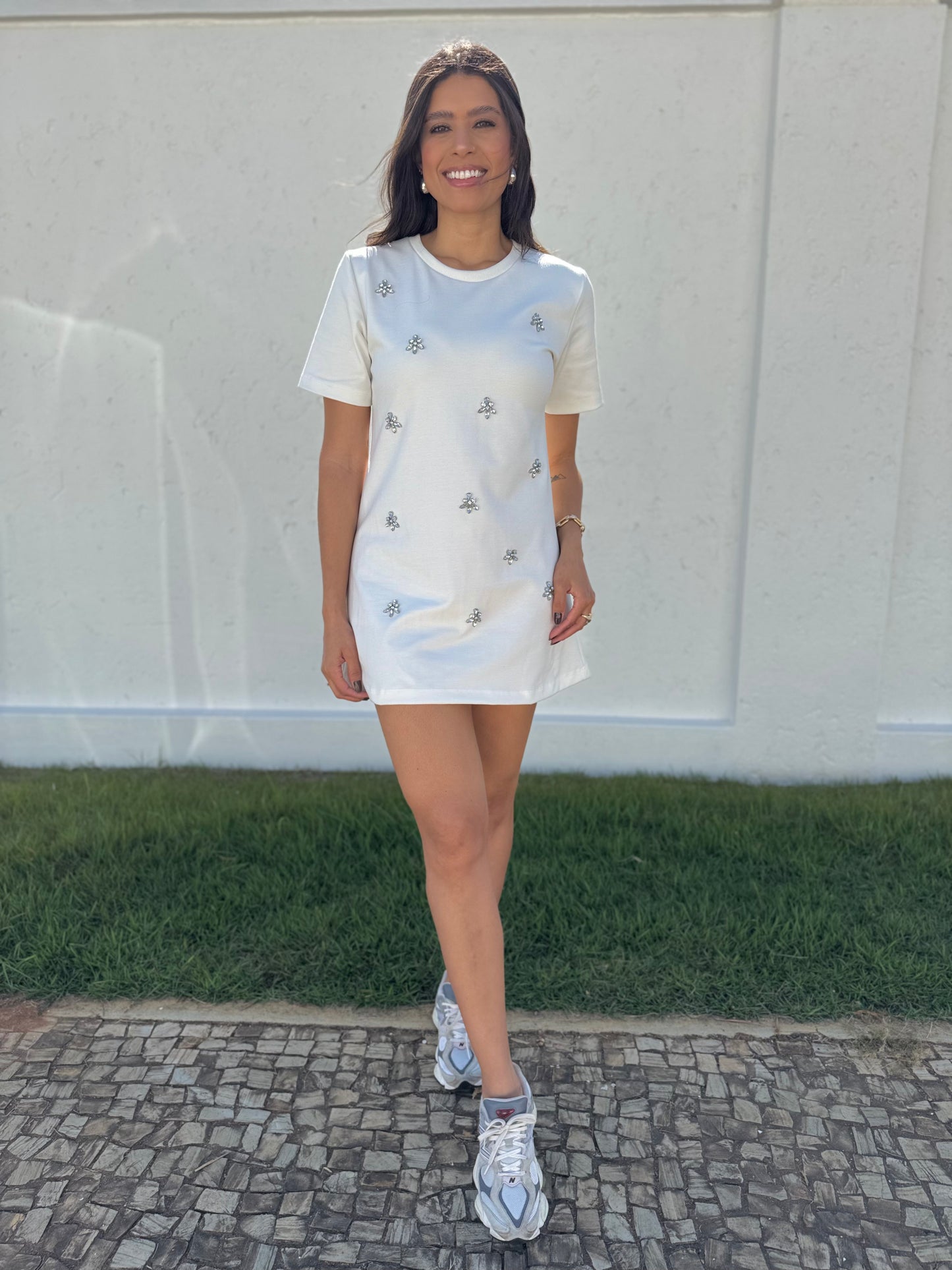 Vestido curto bordado Celine