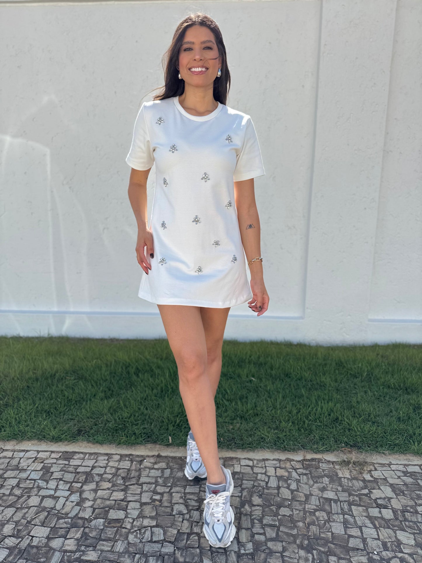 Vestido curto bordado Celine