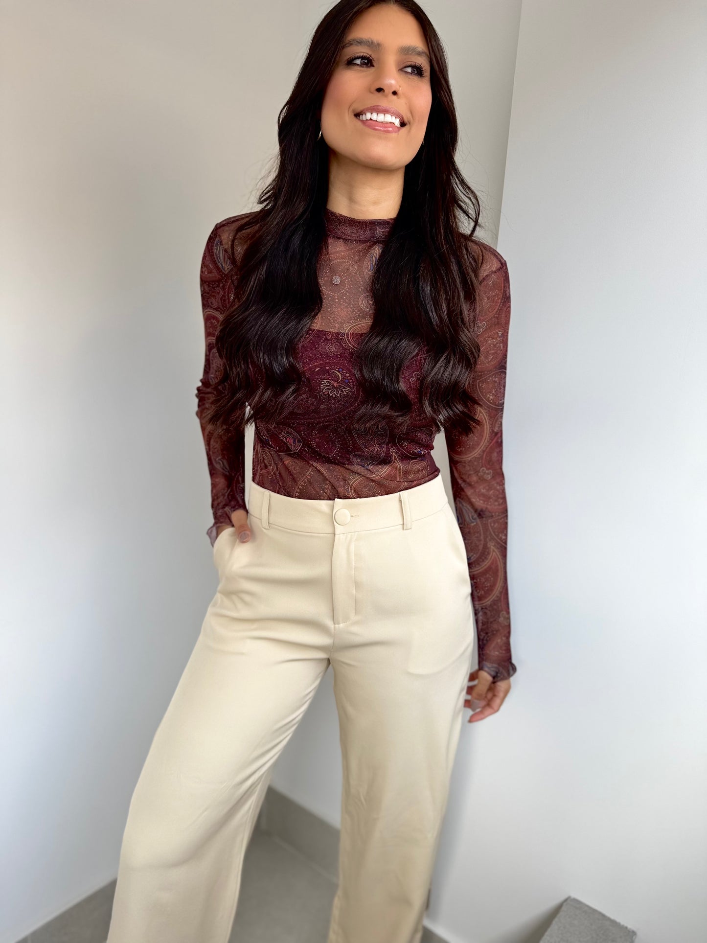 Blusa em tule com top Isis