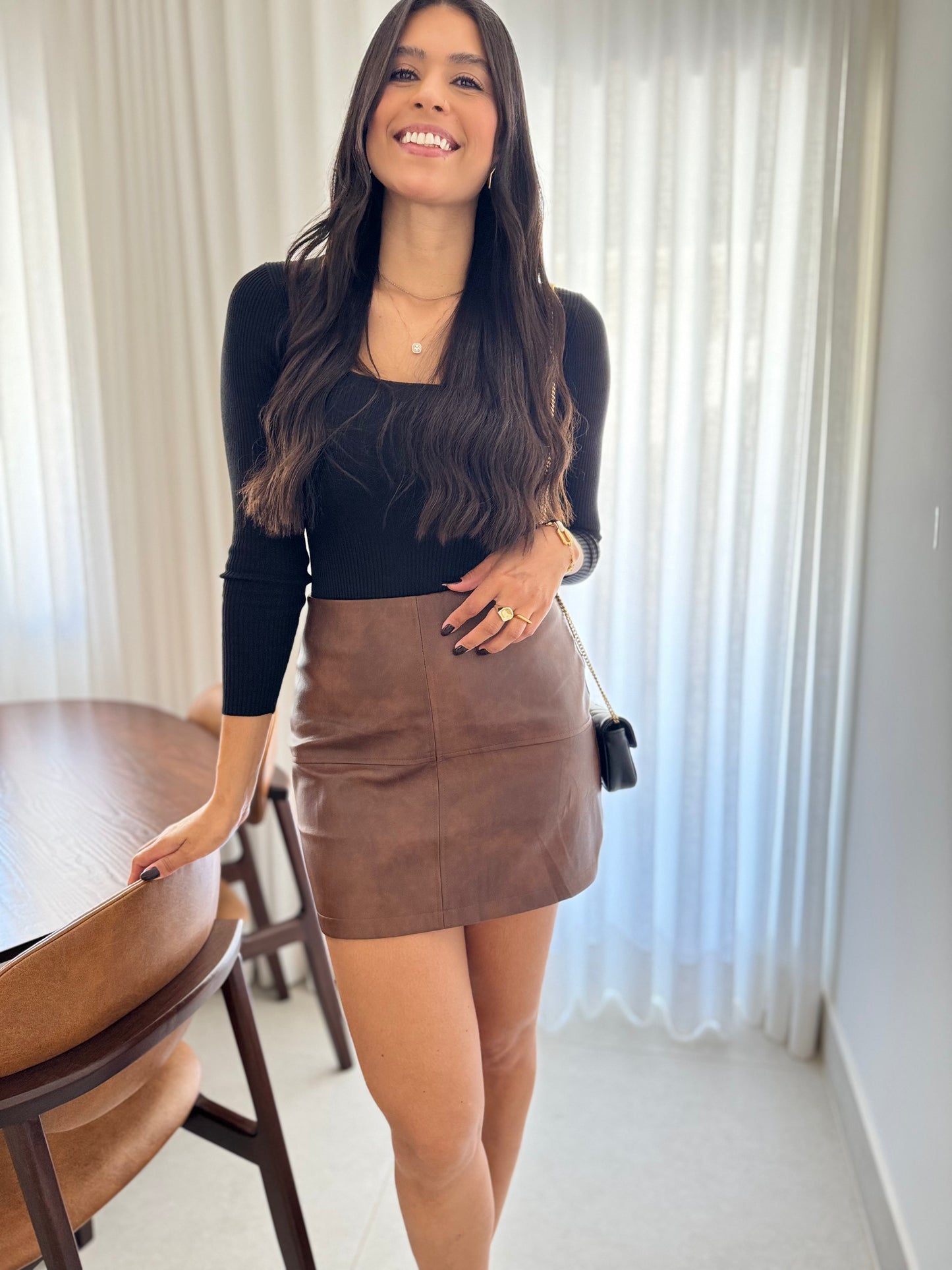 Saia em couro PU Bela