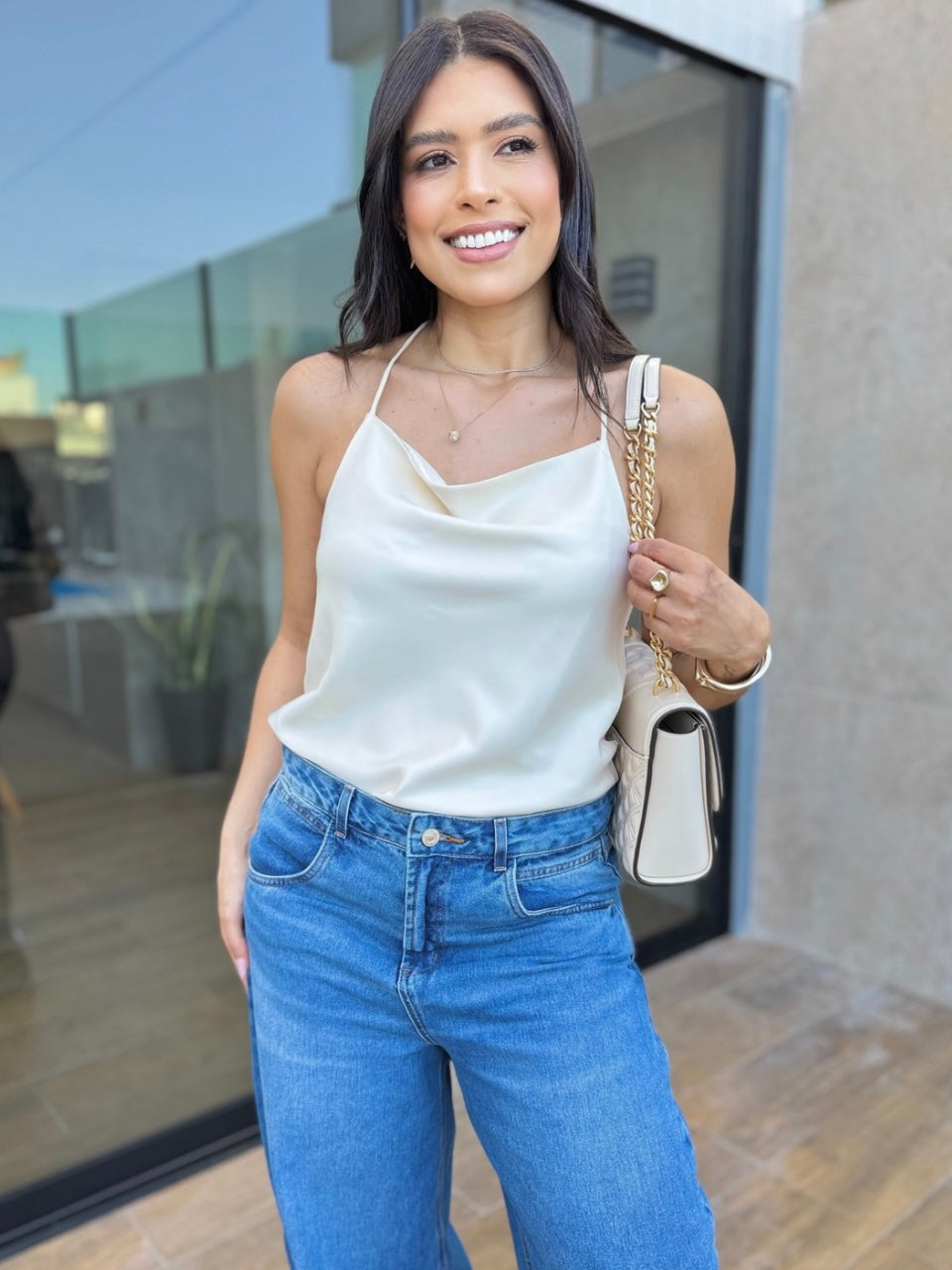 Blusa Cetim Gola Degagê Eduarda